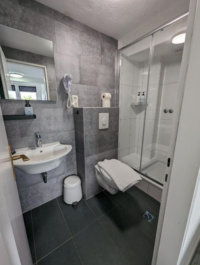 Hotel Tempelhof - City-messe-arena Köln